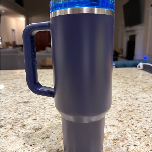 Stanley Blue Corn Insulated Mug - Picture 2 of 3